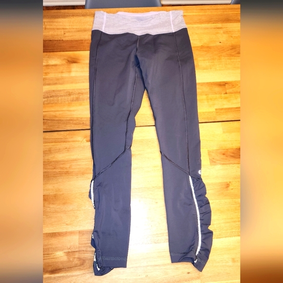 (6) Lululemon Run Speed Tights Coal and Lilac - Picture 2 of 6